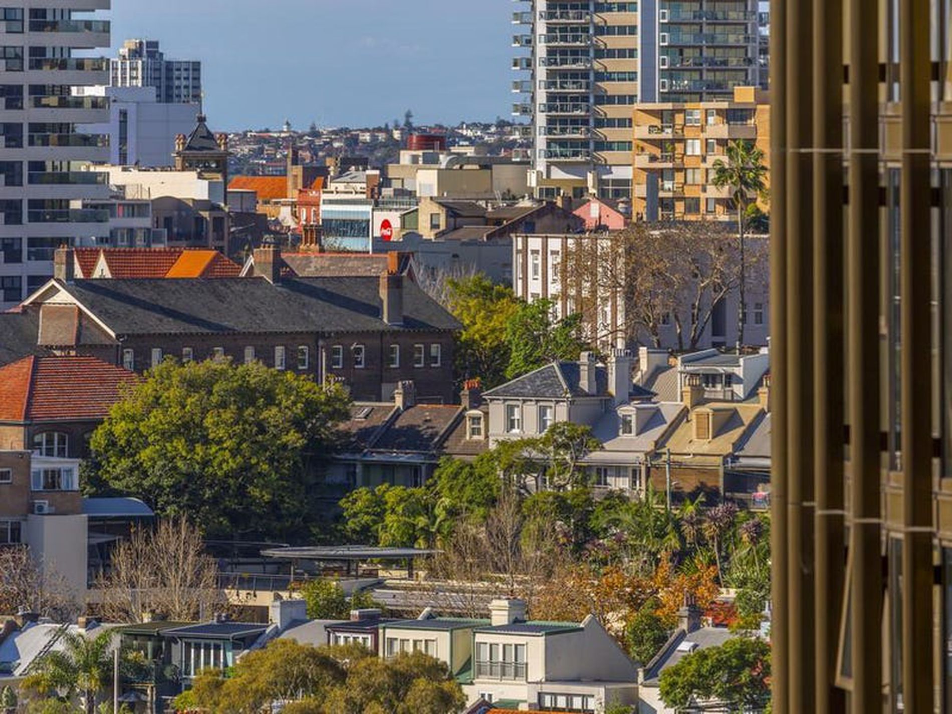 902 / 23 Pelican Street, Surry Hills