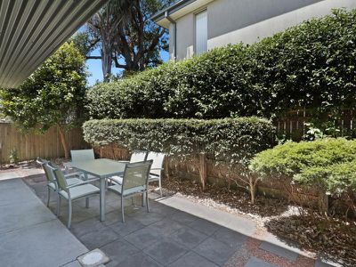 2 / 12 Russell Street, Hawks Nest