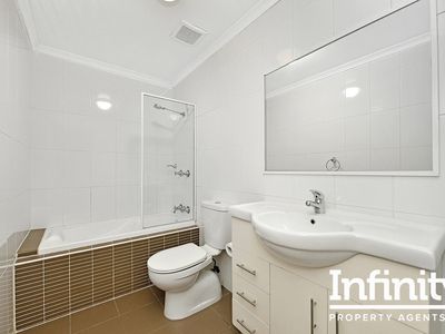 18 / 6-8 THE CRESCENT, Homebush