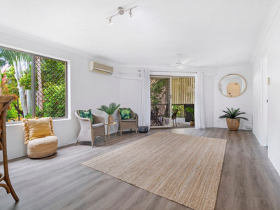 2 / 7 Lather Street, Southport