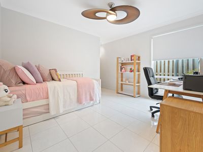 19 Belconnen Drive, Pimpama