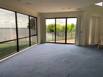 8 Bent Road, Wandana Heights