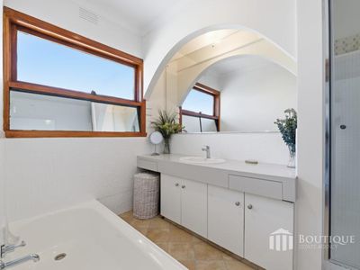 5 Hampton Court, Dandenong North