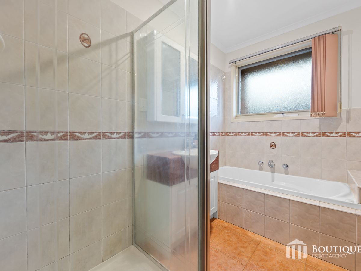 2 Valley Court, Dandenong North