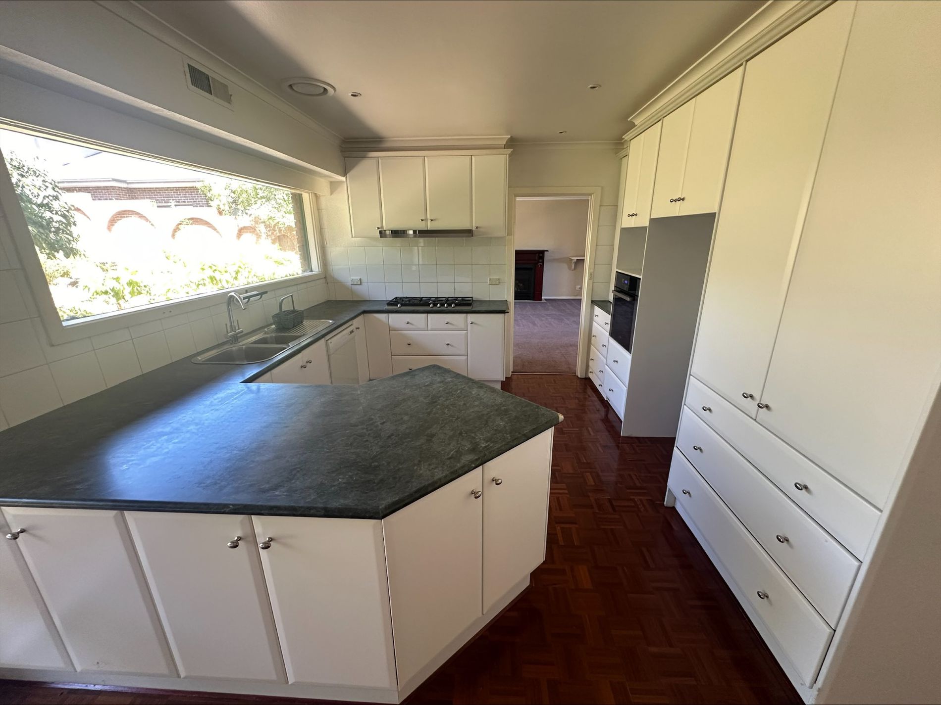14 Borlase Street, Yallambie