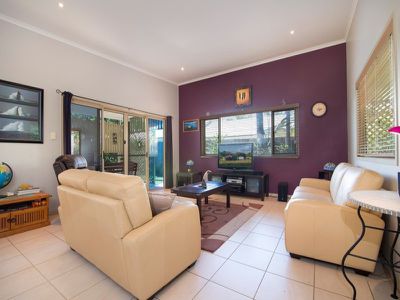 2 / 48 rajah rd, Ocean Shores