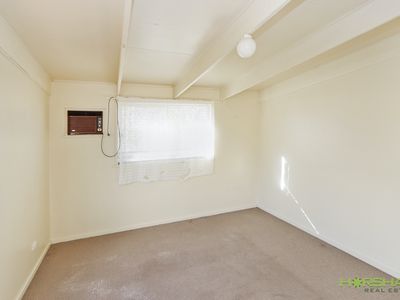 6 Queen Street, Horsham