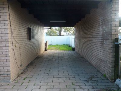 4 / 8 High Street, Horsham