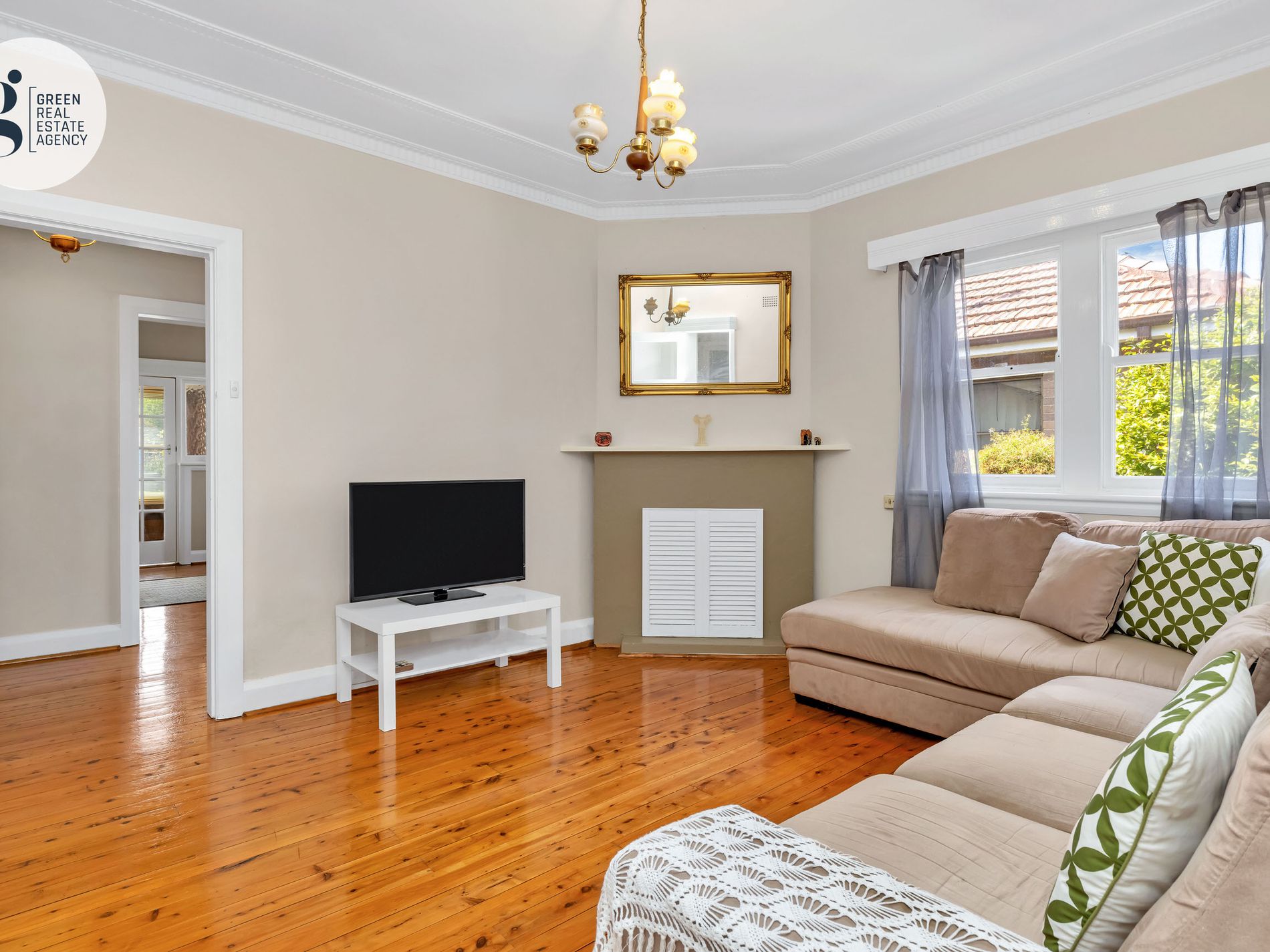 107 Cobham Ave, Melrose Park