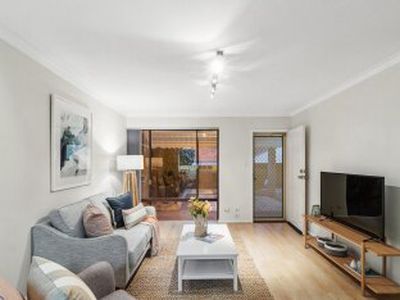 2/215 Royal Street, Yokine