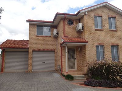 10 / 3 Turner Place, Casula