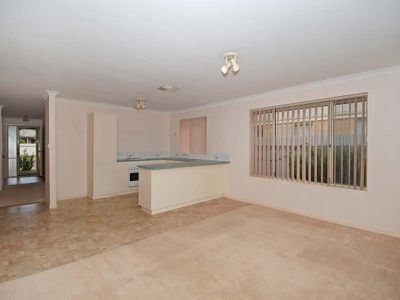 8 Rourke Cove, Kalgoorlie