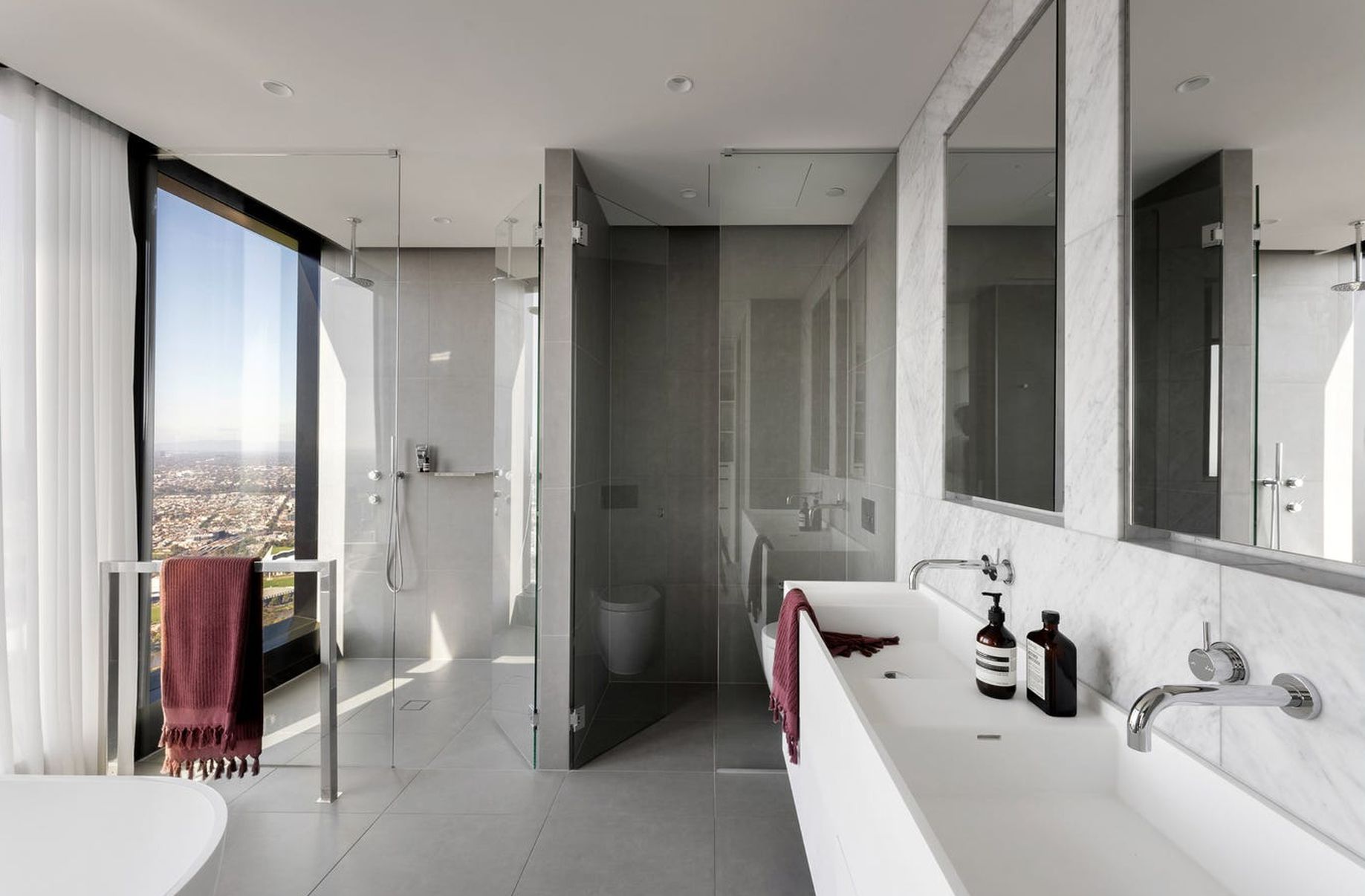 9701 / 70 Southbank Boulevard, Southbank