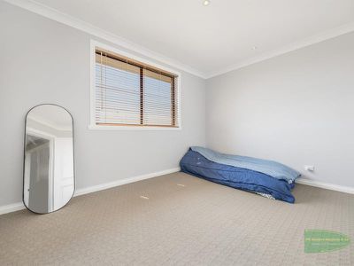 1 / 28 Dees Close, Bathurst