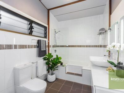 11 Lupin Court, Annandale