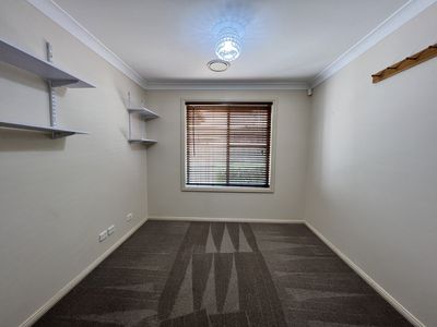 18 Peel Place, Dubbo