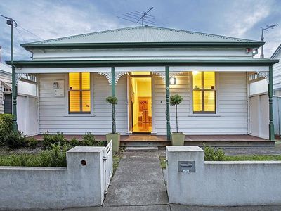 8 Bourke Crescent, Geelong