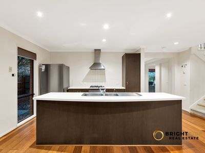 13 Hunt Club Road, Narre Warren South