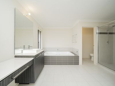 79 Lyndhurst Boulevard, Lyndhurst