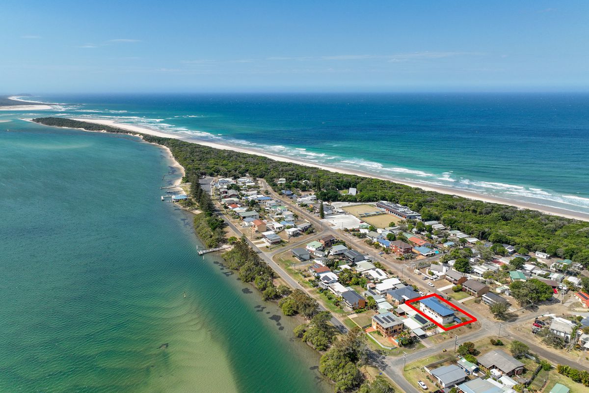 6 Banksia Close, Manning Point