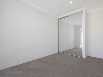 10 St Anthony Avenue, Quinns Rocks