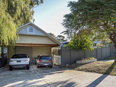 135 Whatley Crescent, Bayswater