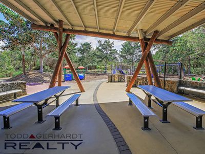35 Feathertail Pl, Wakerley