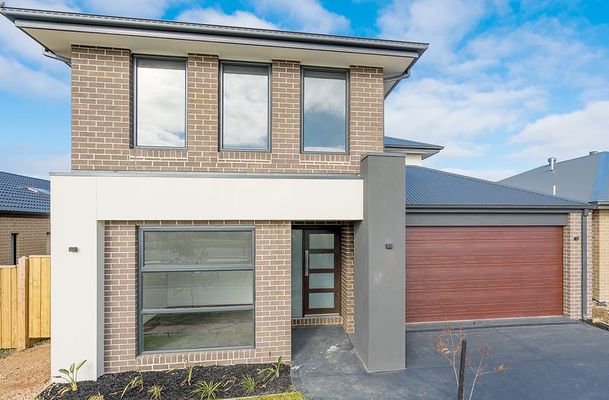 16 Selkirk Way, Mickleham