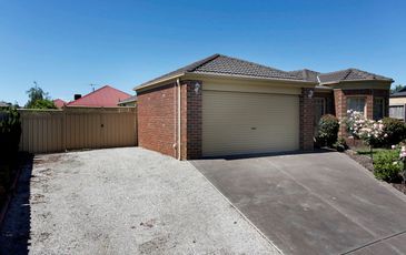 17 Fieldstone Boulevard, Beaconsfield
