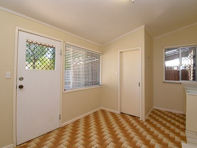 145 Wren Street, Longreach