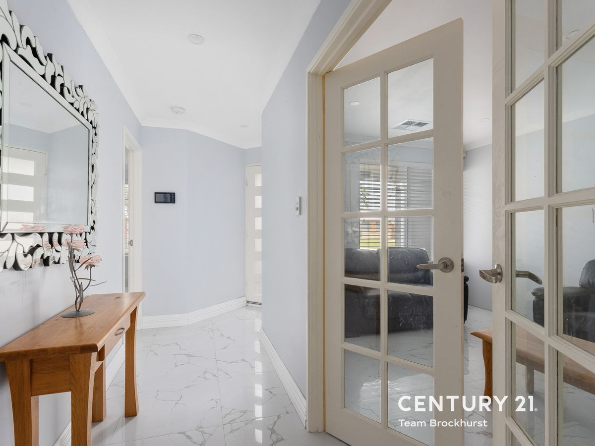 21 Pomera Drive, Byford