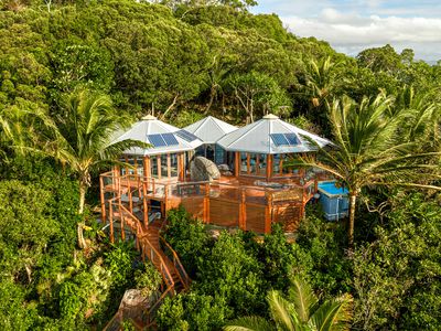 Lot 9 Bedarra Island, Dunk