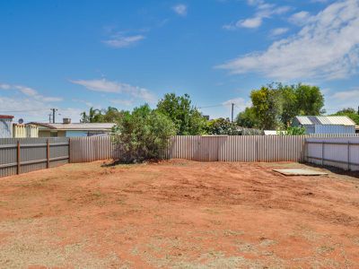 4 Phoenix Place, South Kalgoorlie