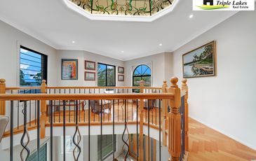 10 Omaru Place, Summerland Point