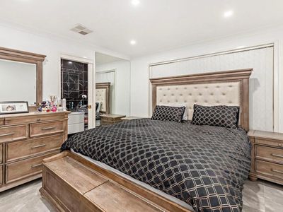 27 Solander Avenue, West Hoxton