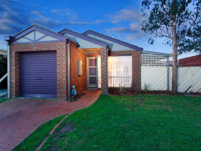 5 Kent Crt, Cranbourne North