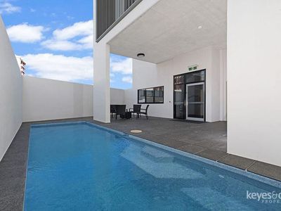 4 / 5 Kingsway Place, Townsville City
