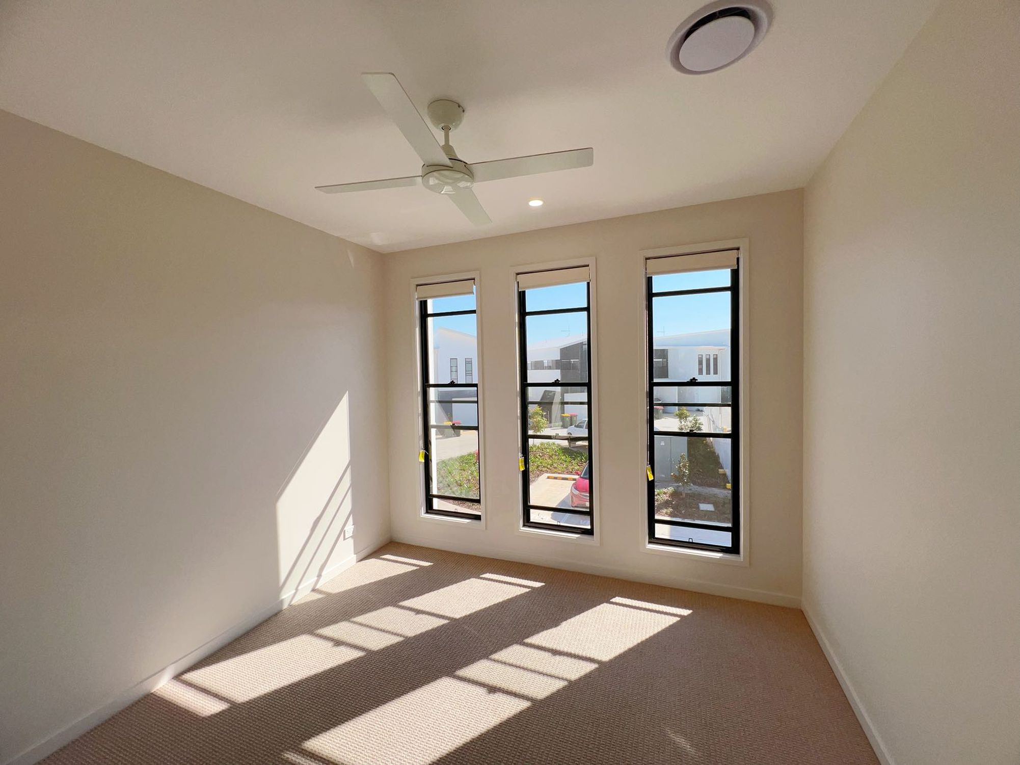 17 / 1 Lake Serenity Boulevard, Helensvale