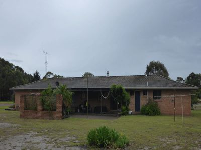 1 Bernborough Close, Tuncurry