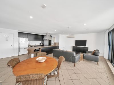 81 / 107 Esplanade, Cairns City