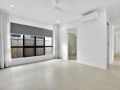 19 Whyambeel Chase, Smithfield