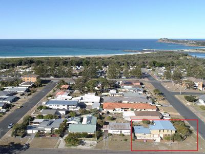 13 Wallis Street, Tuncurry