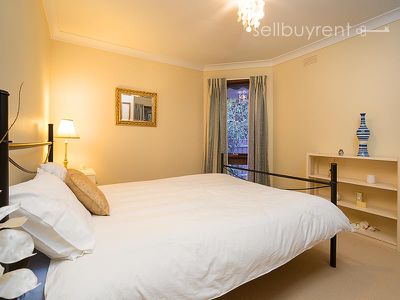 2 OPAL COURT, Wodonga