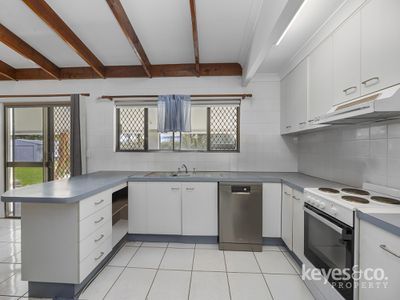 21 Flagstone Avenue, Rangewood