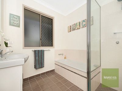 12 Kwila Crescent, Douglas