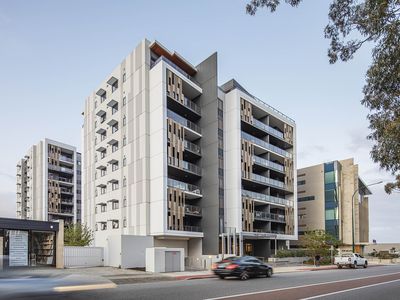 72 / 172 Railway Parade, West Leederville