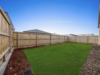 8 Guling Rise, Clyde North