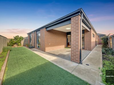 17 Ricotta Road, Manor Lakes