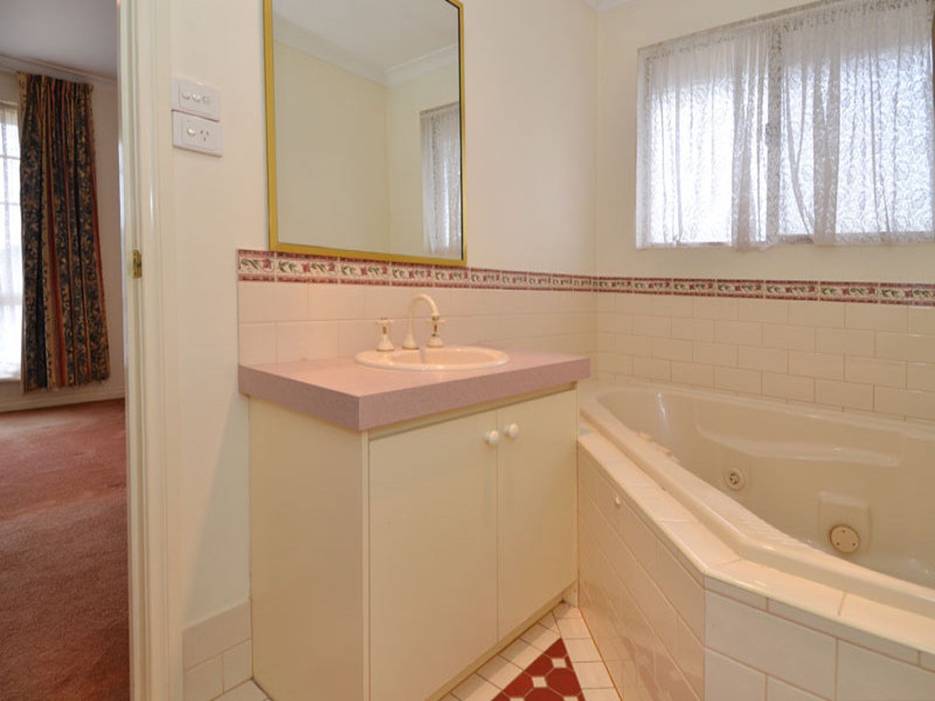 33 Mosconi Circle, Somerville