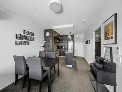 909B / 8 Grosvenor Street, Abbotsford